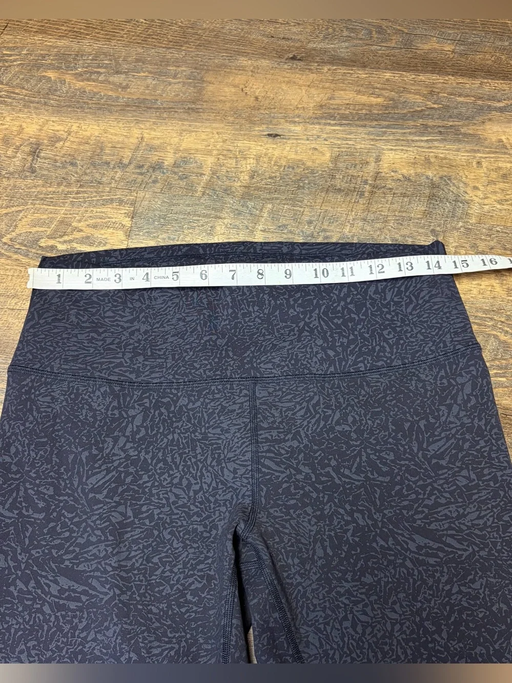 Lululemon Wunder Train High-Rise Crop 23" Women’s 12 Black Print Tight Leggings - Picture 4 of 12